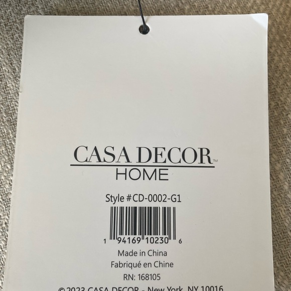 Casa Decor Home Luxurious Feather Fill 20”x20” Textured Pillow Decor NWT - Picture 6 of 8